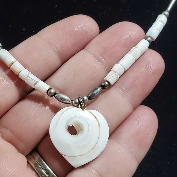 Vintage Shell Heart & Silvertone necklace barrel clasp Hawaiian - Picture 5 of 8